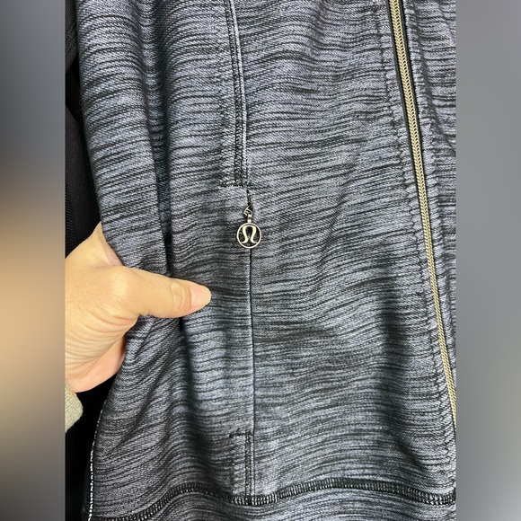 Lululemon Daily Yoga Jacket Slub Denim Activewear Workout Winter Gym Fitness - Picture 10 of 16